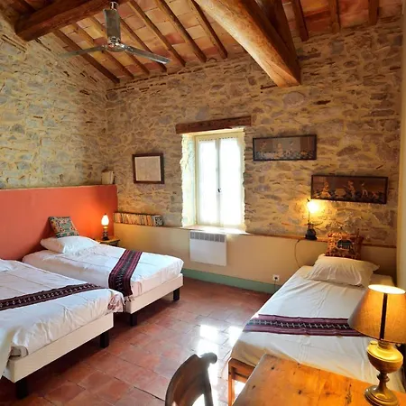 Le Village-hôtes Couette-café Sainte-Valière