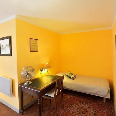 Bed and breakfast Le Village-hotes 3*