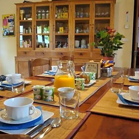 Bed and breakfast Le Village-hotes Sainte-Valière